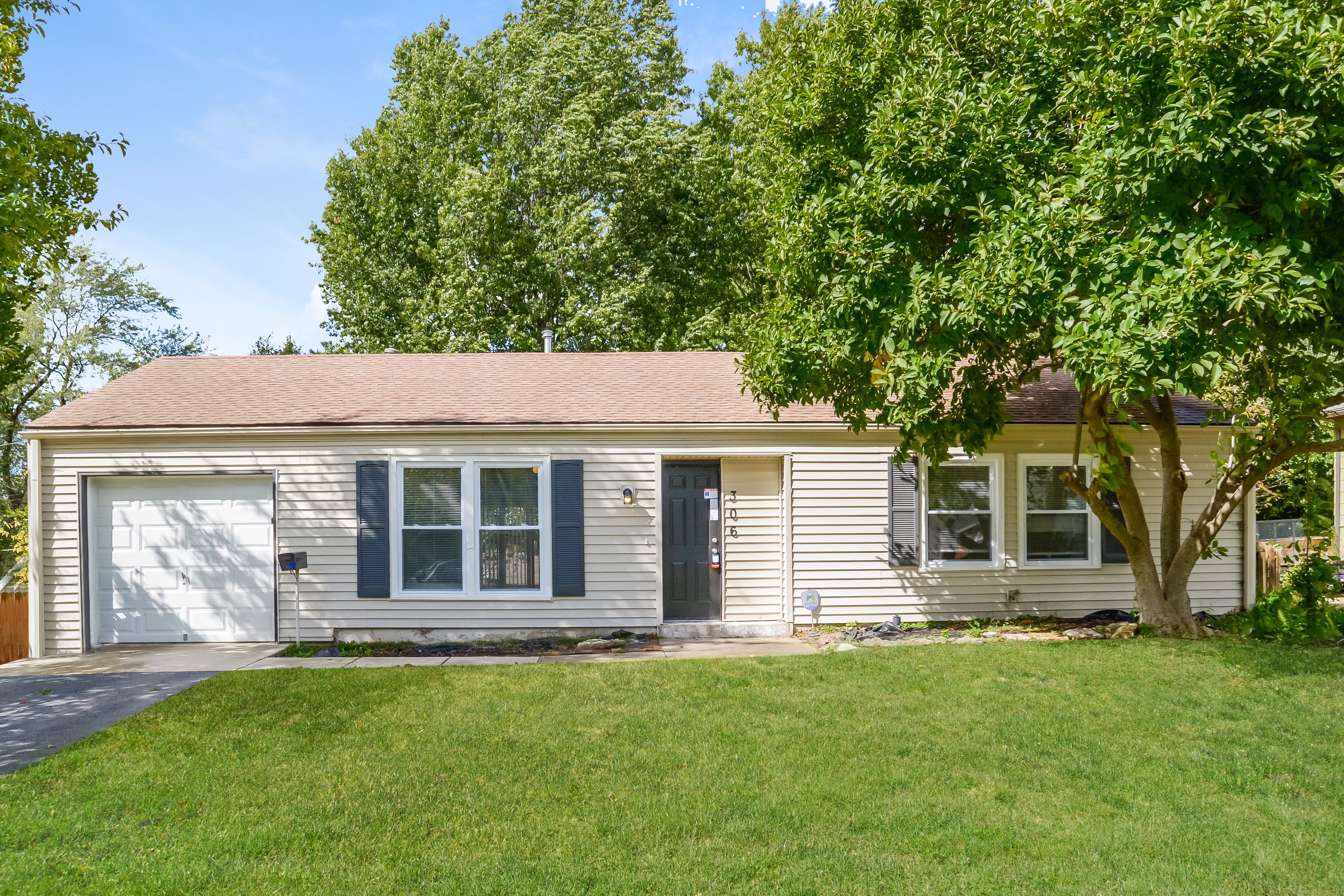 306 PRAIRIE LN BELTON, MO 64012